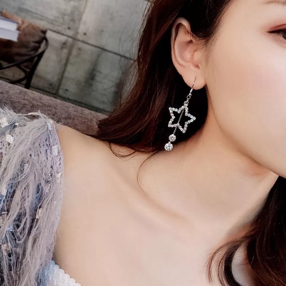 Crystals Star Earrings - Picture 2 of 4